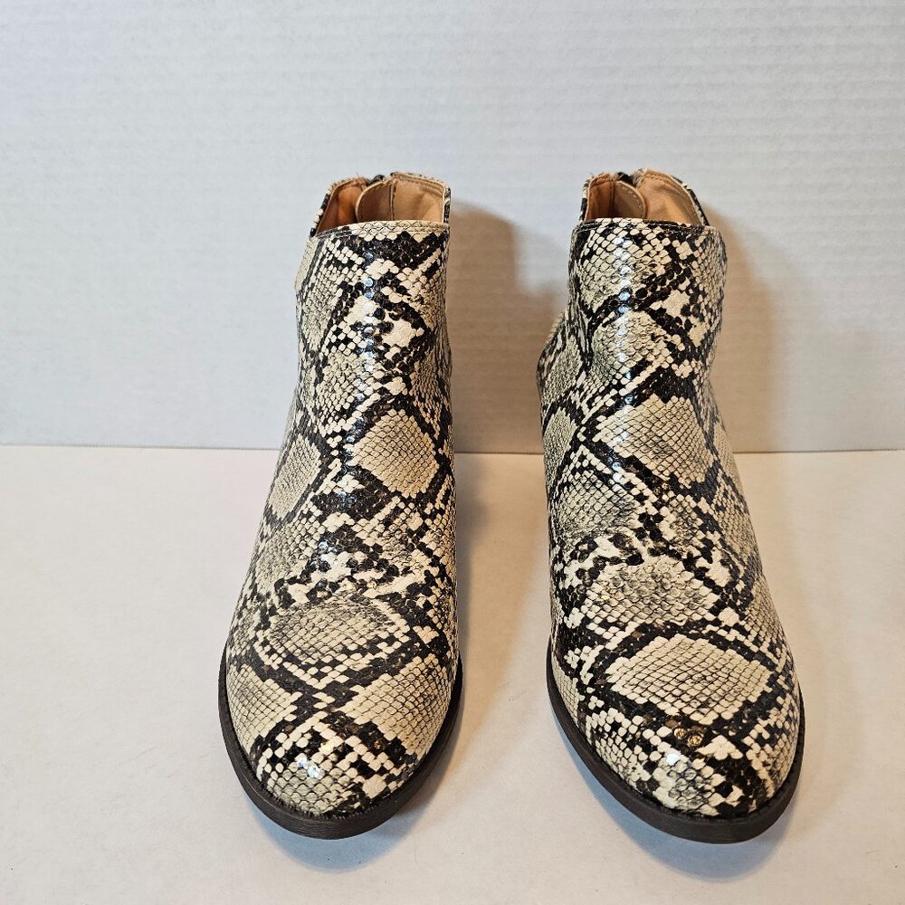 Mata Snakeskin, brown multi, Women's size 10, Bootie